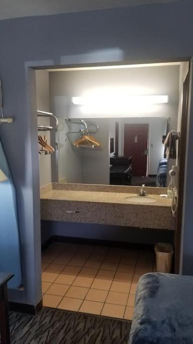 Hotel 2 Queen Beds Hotel Room 226 Booking Stillwater Buitenkant foto